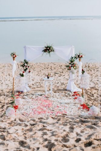 Elopement at Melasti Beach in Uluwatu