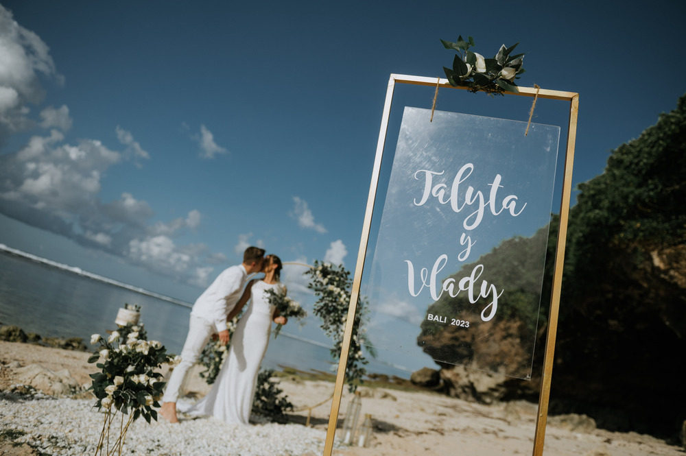 Elopement at Gunung Payung Beach in Nusa Dua — photo 3