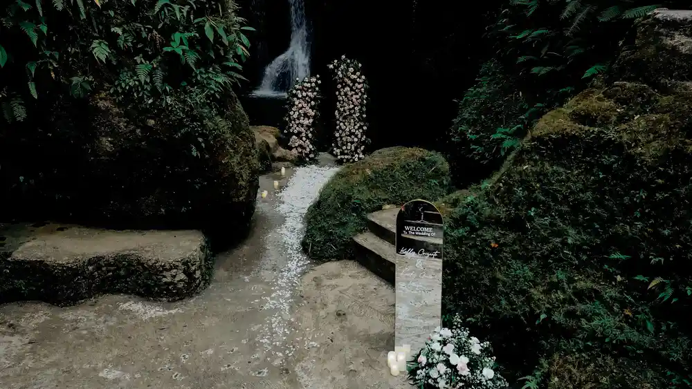 Suwat Waterfall Bliss Elopement in Gianyar — photo 2