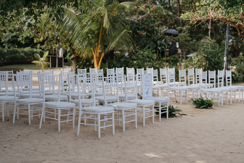 Beachfront Wedding at Mercure Sanur Resort for 20 Guests — photo 3